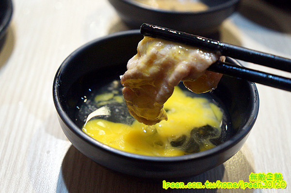 饗宴麻辣火鍋：【台南-東區】吃到飽x新鮮海產...只要$359+10％服務費~明治冰淇淋/豆花/魚冊《饗宴麻辣火鍋》