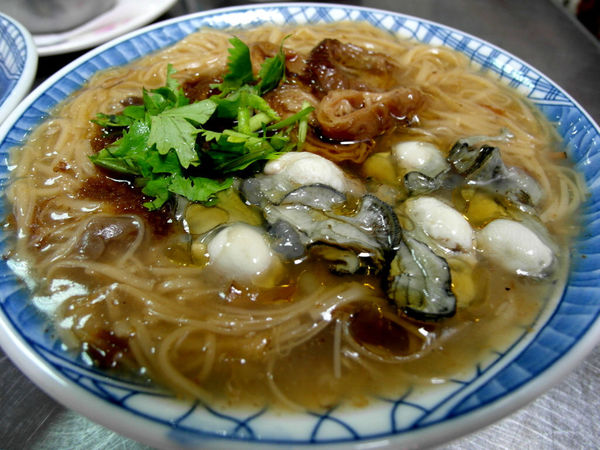 盛記臭豆腐:邀約【六張犁】盛記臭豆腐。名不虛傳的脆皮臭豆腐