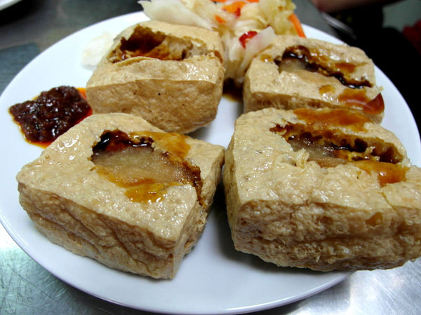 盛記臭豆腐:邀約【六張犁】盛記臭豆腐。名不虛傳的脆皮臭豆腐