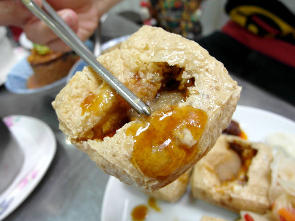 盛記臭豆腐:邀約【六張犁】盛記臭豆腐。名不虛傳的脆皮臭豆腐