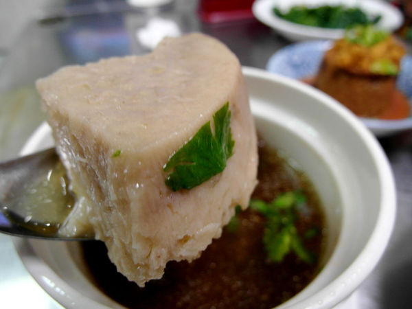 盛記臭豆腐:邀約【六張犁】盛記臭豆腐。名不虛傳的脆皮臭豆腐