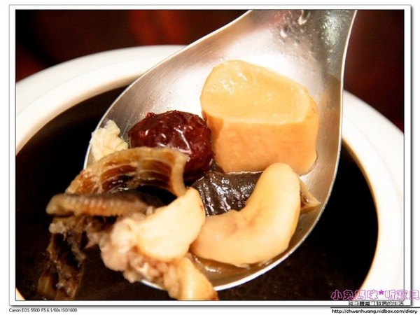 老協珍 海味街烏參佛跳牆:【宅配美食♥】☼海味街烏參佛跳牆☼年菜首選,在家也能有平價奢華的年夜飯♥♥