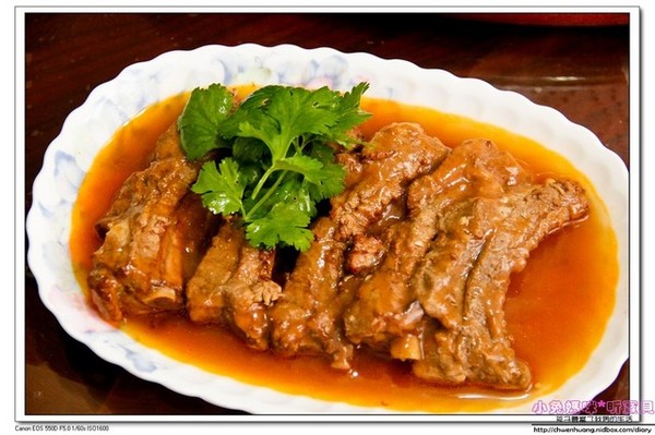 海味街年菜:【宅配年菜推薦】☼老協珍海味街年菜 ☼烏參牛腩煲、無錫子排、櫻花蝦米糕平價美味年菜,加熱就能吃,非常方便♥♥