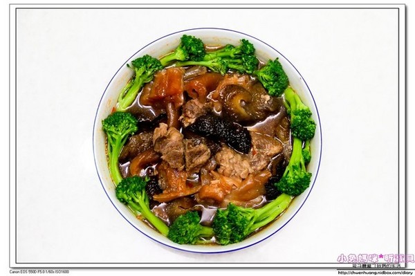 海味街年菜:【宅配年菜推薦】☼老協珍海味街年菜 ☼烏參牛腩煲、無錫子排、櫻花蝦米糕平價美味年菜,加熱就能吃,非常方便♥♥