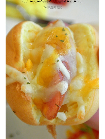 Double Coffee 大坡咖啡屋：【食記】oO。o○。台中　大屯區　Double Coffee 大坡咖啡屋　大亨堡縮小版，雞蛋糕裡包小香腸，新吃法！oO。o○。　