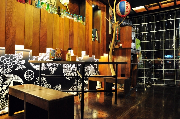 御佃丸手作煮物：【高雄】河堤社區旁的龍貓fu黑輪攤．御佃丸．桑尼瘦不了