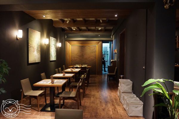 LE PASSAGE法國料理：【星羽愛美食-台中】日本帥主廚烹調精緻法國料理，媲美菲力口感的超美味鴨胸，一生至少要品嘗一次!!~LE PASSAGE。