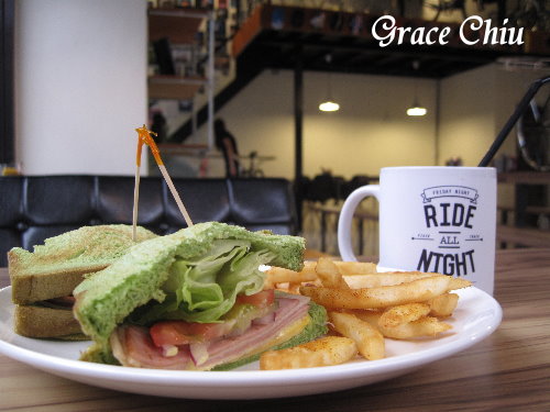 NEST BURGER．BIKE．BRUNCH：NEST  BURGER．BIKE．BRUNCH  ＜美式漢堡 in 艋舺＞