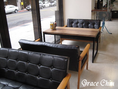 NEST BURGER．BIKE．BRUNCH：NEST  BURGER．BIKE．BRUNCH  ＜美式漢堡 in 艋舺＞