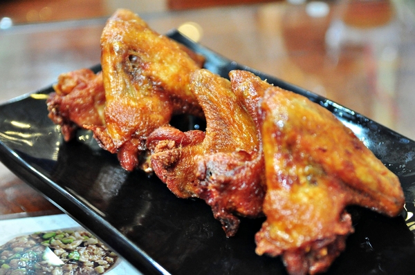 亨運香港茶餐廳:【高雄】食神也發飆.亨運香港茶餐廳.桑尼瘦不了