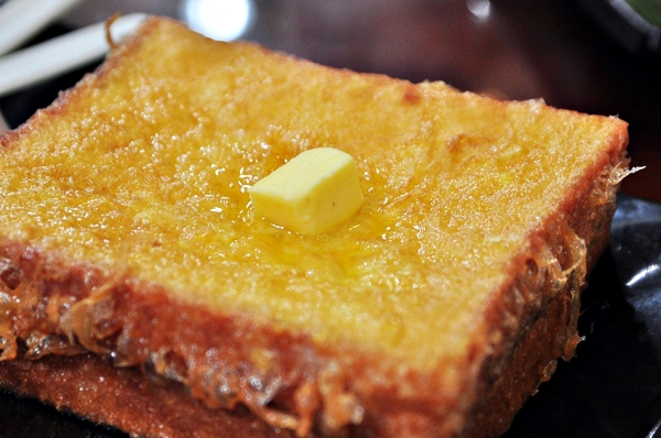 亨運香港茶餐廳:【高雄】食神也發飆.亨運香港茶餐廳.桑尼瘦不了