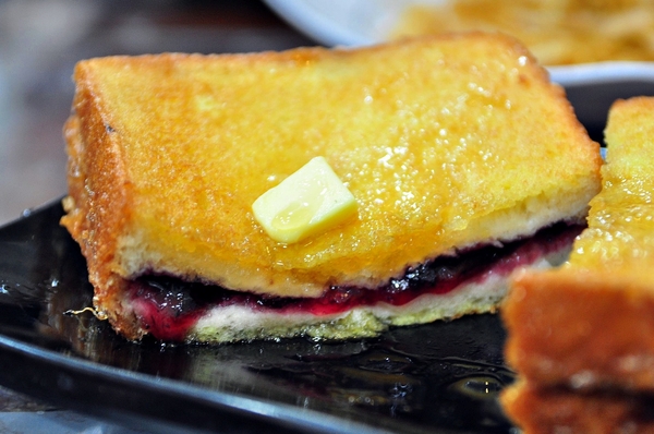 亨運香港茶餐廳:【高雄】食神也發飆.亨運香港茶餐廳.桑尼瘦不了