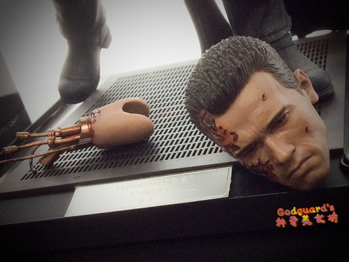 Beast Kingdom(台中逢甲店)：(旅遊)[逢甲夜市]台中巧遇Captain America、逼真模型超吸睛~Beast Kingdom