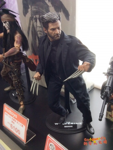 Beast Kingdom(台中逢甲店)：(旅遊)[逢甲夜市]台中巧遇Captain America、逼真模型超吸睛~Beast Kingdom