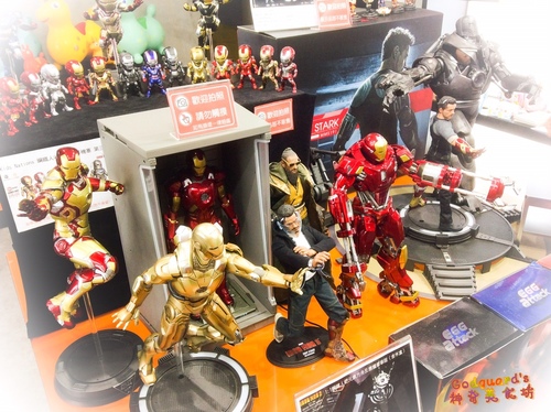 Beast Kingdom(台中逢甲店)：(旅遊)[逢甲夜市]台中巧遇Captain America、逼真模型超吸睛~Beast Kingdom