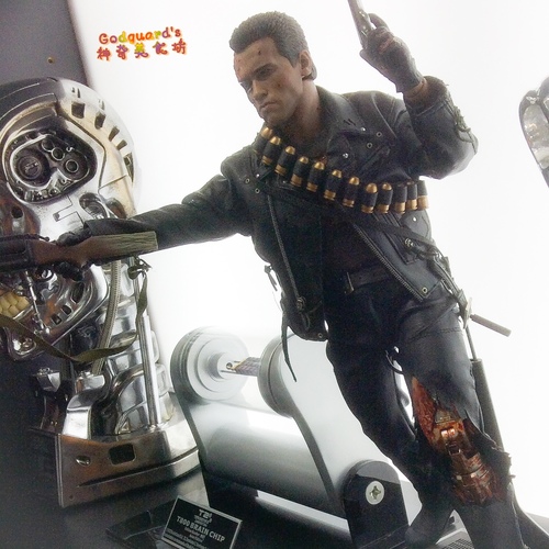 Beast Kingdom(台中逢甲店)：(旅遊)[逢甲夜市]台中巧遇Captain America、逼真模型超吸睛~Beast Kingdom