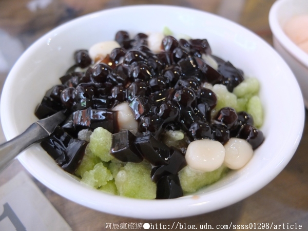 鹿草冰店(鹿仔草冰店):【美食特搜。高雄三民區】鹿仔草冰店。古早味鄉下傳統水冰 清新脫俗的消暑感受