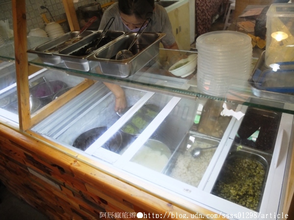 鹿草冰店(鹿仔草冰店):【美食特搜。高雄三民區】鹿仔草冰店。古早味鄉下傳統水冰 清新脫俗的消暑感受