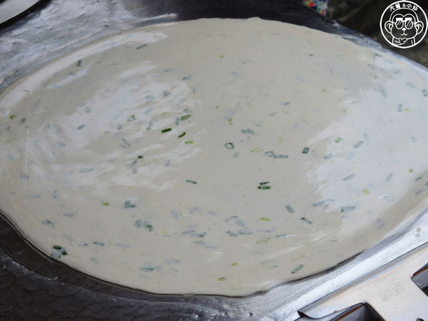 陳記蔥油餅:呷飽祙【新北三重・陳記蔥油餅】排隊銷魂蔥油餅