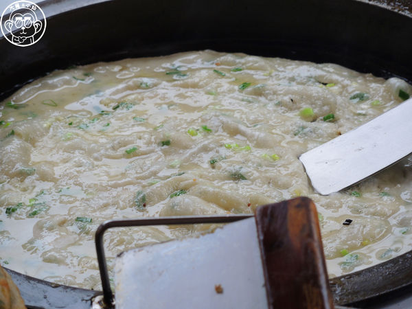 陳記蔥油餅:呷飽祙【新北三重・陳記蔥油餅】排隊銷魂蔥油餅