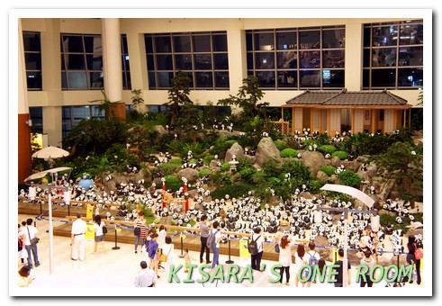 Let's SOGO! 黑白雙熊公益認養特展(台北SOGO場)：日式庭園裡的胖達大軍──1600貓熊世界之旅@SOGO