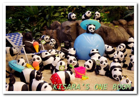 Let's SOGO! 黑白雙熊公益認養特展(台北SOGO場)：日式庭園裡的胖達大軍──1600貓熊世界之旅@SOGO