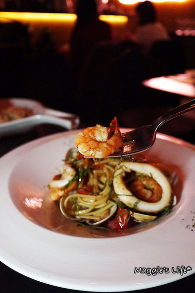 Playhouse 家傢酒：◆台北東區餐酒館。捷運國父紀念館【家傢酒餐酒館PLAYHOUSE】以酒入菜創意料理。國父紀念館餐酒館。生日派對、求婚包場服務