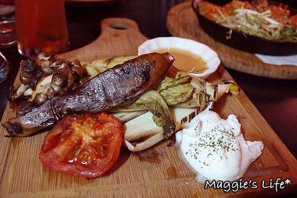 Playhouse 家傢酒：◆台北東區餐酒館。捷運國父紀念館【家傢酒餐酒館PLAYHOUSE】以酒入菜創意料理。國父紀念館餐酒館。生日派對、求婚包場服務