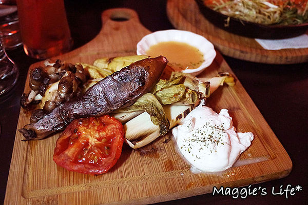 Playhouse 家傢酒：◆台北東區餐酒館。捷運國父紀念館【家傢酒餐酒館PLAYHOUSE】以酒入菜創意料理。國父紀念館餐酒館。生日派對、求婚包場服務