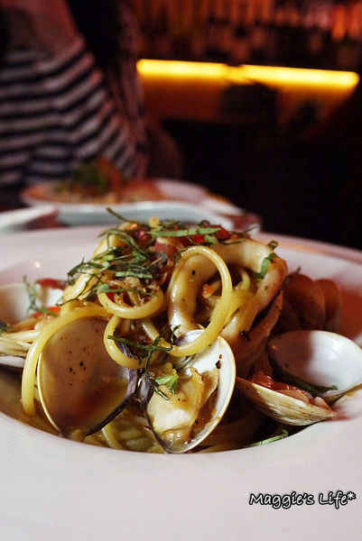 Playhouse 家傢酒：◆台北東區餐酒館。捷運國父紀念館【家傢酒餐酒館PLAYHOUSE】以酒入菜創意料理。國父紀念館餐酒館。生日派對、求婚包場服務