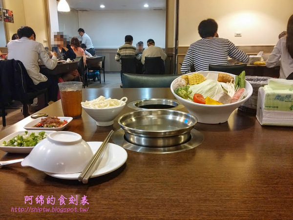 有樂日式涮涮鍋：桃園市桃園區 [有樂日式涮涮鍋] 煙燻豬肉還不錯