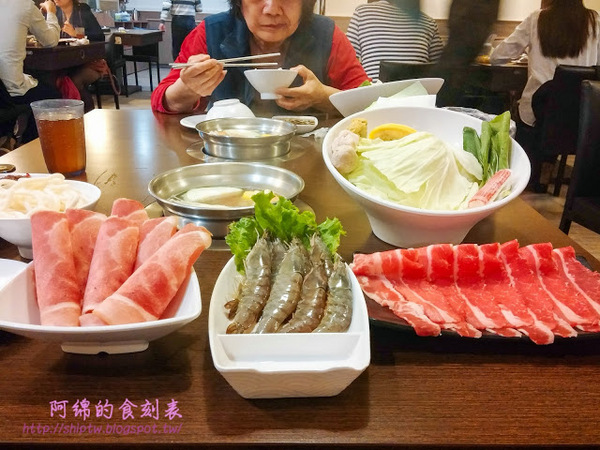 有樂日式涮涮鍋：桃園市桃園區 [有樂日式涮涮鍋] 煙燻豬肉還不錯