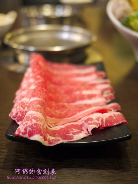 有樂日式涮涮鍋：桃園市桃園區 [有樂日式涮涮鍋] 煙燻豬肉還不錯