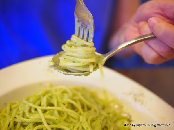 雙魚2次方(一中店):【食記】台中雙魚2次方創意漢堡.義大利麵一中店@北區一中街夜市商圈 : 一試成主顧的美味手工漢堡排,來台中沒吃過就遜掉了!
