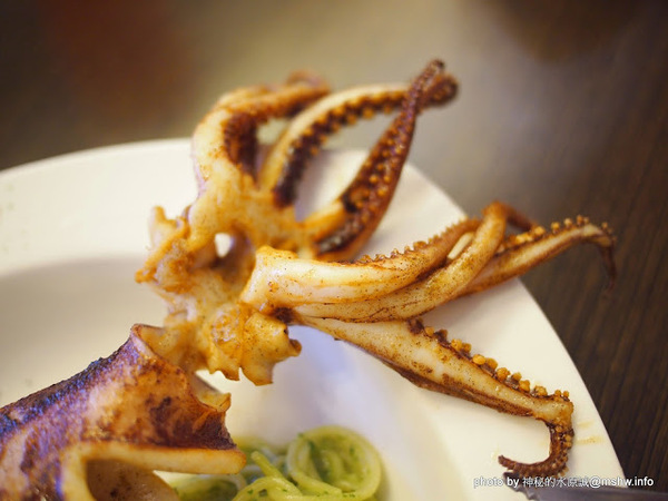 雙魚2次方(一中店):【食記】台中雙魚2次方創意漢堡.義大利麵一中店@北區一中街夜市商圈 : 一試成主顧的美味手工漢堡排,來台中沒吃過就遜掉了!