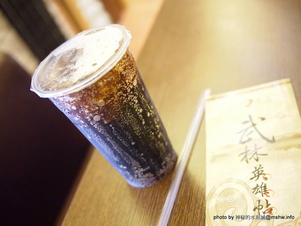 雙魚2次方(一中店):【食記】台中雙魚2次方創意漢堡.義大利麵一中店@北區一中街夜市商圈 : 一試成主顧的美味手工漢堡排,來台中沒吃過就遜掉了!