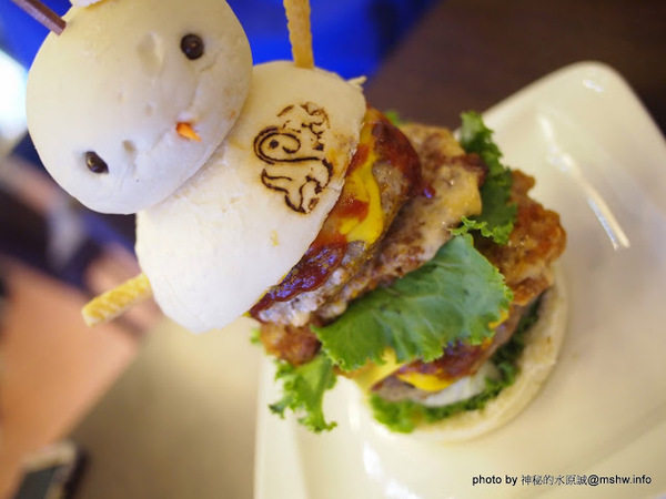 雙魚2次方(一中店):【食記】台中雙魚2次方創意漢堡.義大利麵一中店@北區一中街夜市商圈 : 一試成主顧的美味手工漢堡排,來台中沒吃過就遜掉了!