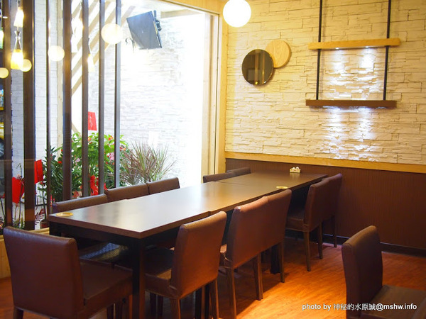 雙魚2次方(一中店):【食記】台中雙魚2次方創意漢堡.義大利麵一中店@北區一中街夜市商圈 : 一試成主顧的美味手工漢堡排,來台中沒吃過就遜掉了!