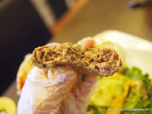 雙魚2次方(一中店):【食記】台中雙魚2次方創意漢堡.義大利麵一中店@北區一中街夜市商圈 : 一試成主顧的美味手工漢堡排,來台中沒吃過就遜掉了!