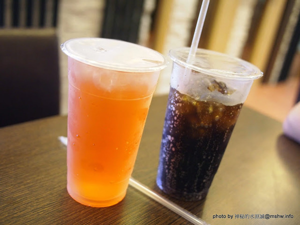 雙魚2次方(一中店):【食記】台中雙魚2次方創意漢堡.義大利麵一中店@北區一中街夜市商圈 : 一試成主顧的美味手工漢堡排,來台中沒吃過就遜掉了!