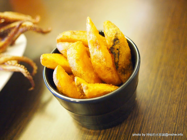 雙魚2次方(一中店):【食記】台中雙魚2次方創意漢堡.義大利麵一中店@北區一中街夜市商圈 : 一試成主顧的美味手工漢堡排,來台中沒吃過就遜掉了!