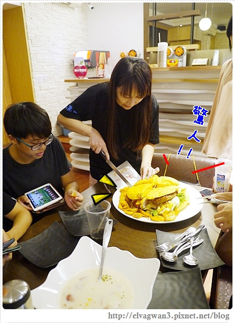 台中-一中街-雙魚二次方-創意漢堡義大利麵-造型漢堡DIY-35-887-1