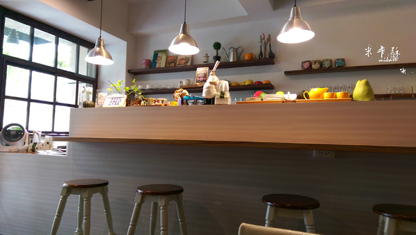 路也食光： 【高雄/食﹡鳳山】住宅區的早午餐．主力烘蛋餐點．路也食光