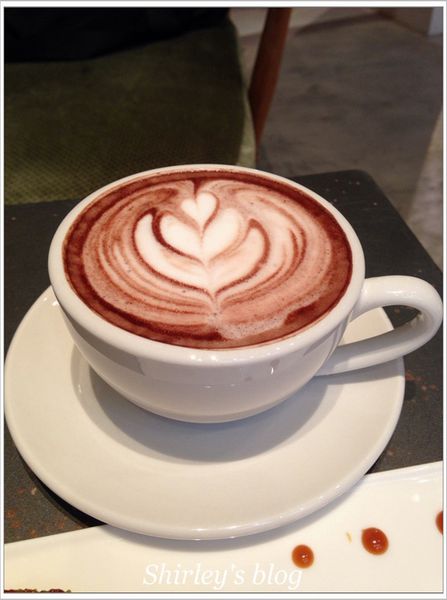 FAVVI Cafe(中山旗艦店):中山站‧ FAVVI Cafe