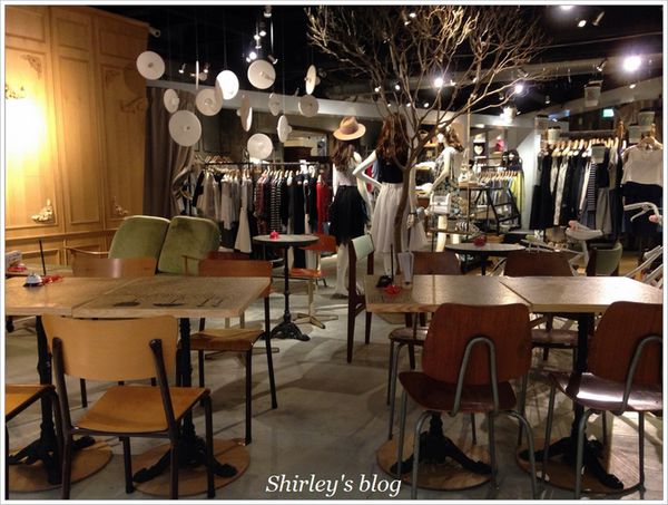 FAVVI Cafe(中山旗艦店):中山站‧ FAVVI Cafe