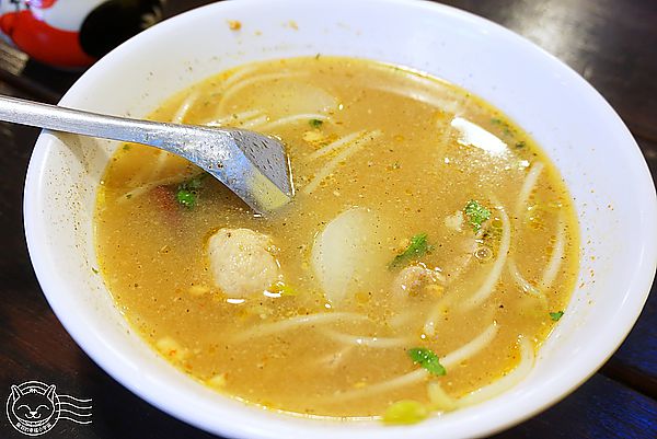 泰小葉泰國米粉湯專賣店:※ 泰小葉泰國米粉湯專賣店 ※【星羽是吃貨-台中】一個因為喜歡成就的夢想,平價美味料多實在,特製醬料碰撞美妙新滋味~(文末有好康)