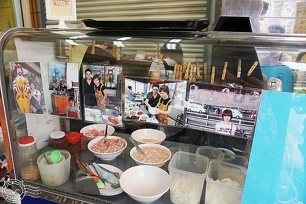 泰小葉泰國米粉湯專賣店:※ 泰小葉泰國米粉湯專賣店 ※【星羽是吃貨-台中】一個因為喜歡成就的夢想,平價美味料多實在,特製醬料碰撞美妙新滋味~(文末有好康)