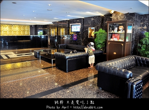 凱悅YES KTV(台中店):凱悅YES KTV(台中店)–高貴不貴的KTV歡唱享受,台中便宜唱歌推薦