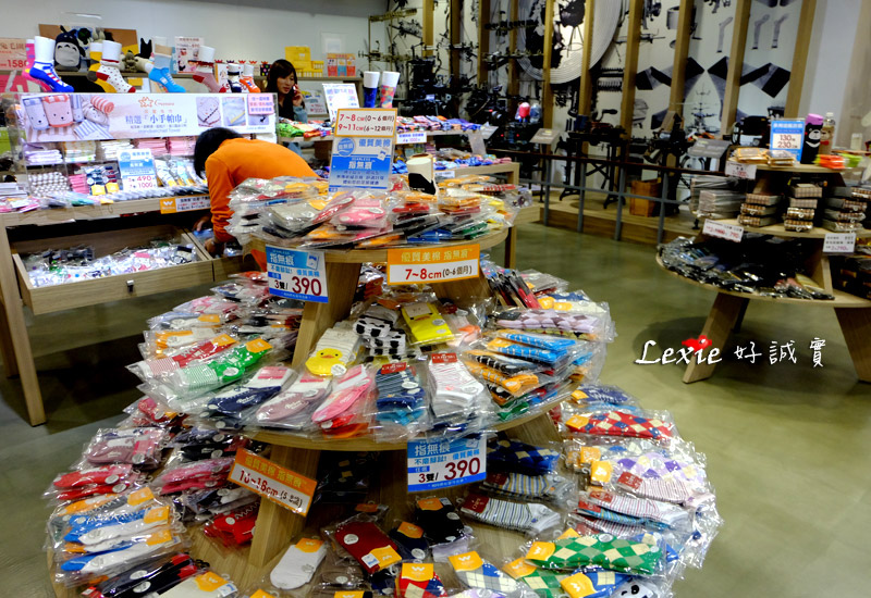 吳福洋襪子故事館10