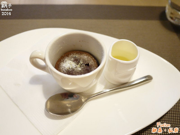 Fusion 融義.私廚：隱藏在巷弄內的義法料理「Fusion融義‧私廚」，海大蝦跟鱸魚好威~